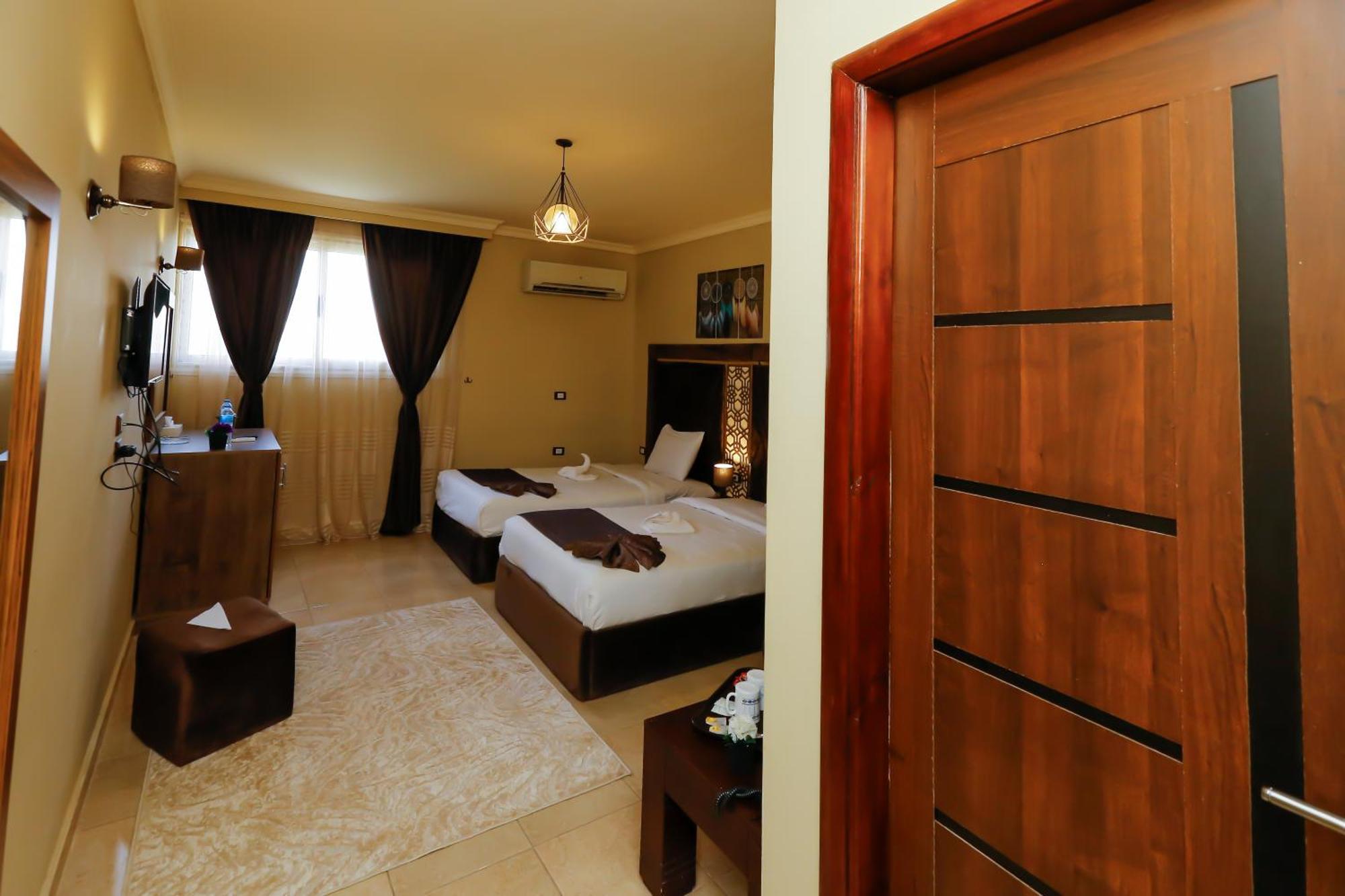 Master Pyramids Hotel Al Kawm al Akhdar Exterior foto
